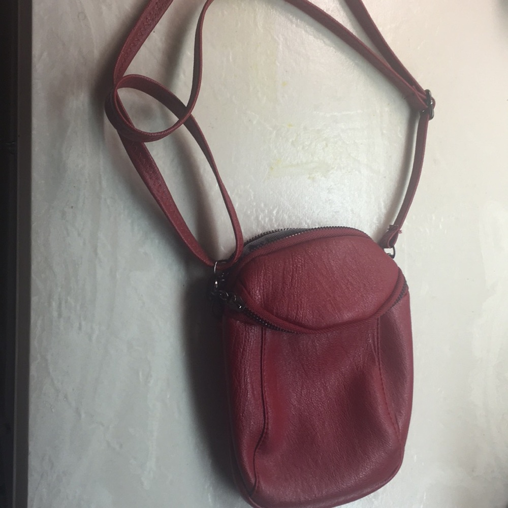 Small shoulder bag